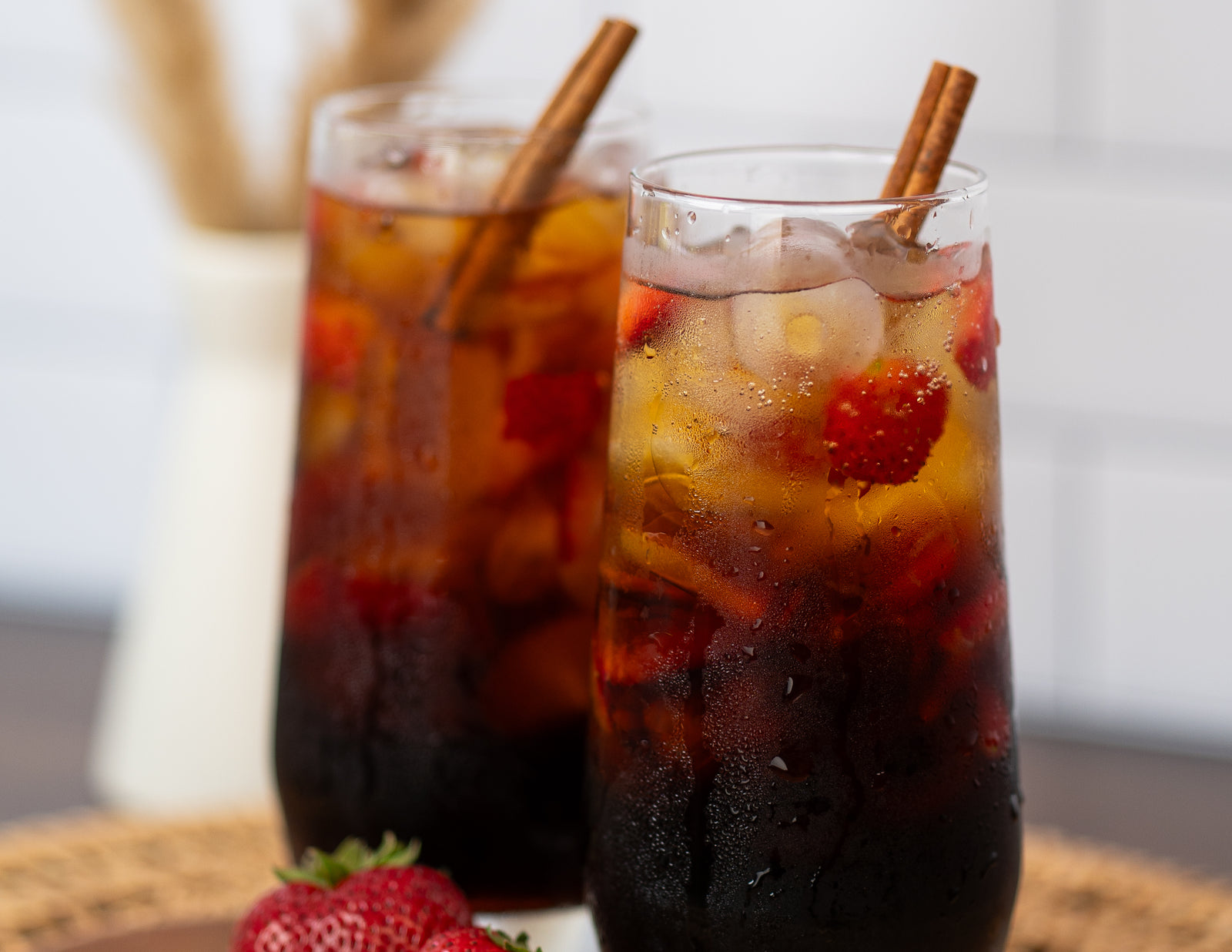 Cordyceps Schisandra Cinnamon Berry Spritz